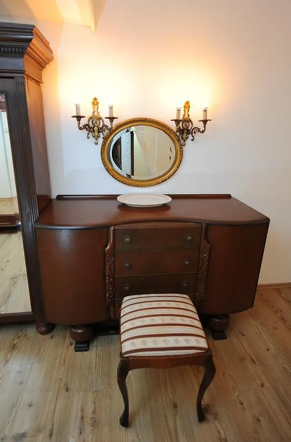 Antique Apartment In Prague 0*,